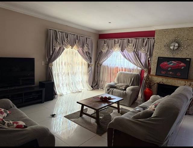 3 BEDROOM PROPERTY TO RENT IN BIRCH ACRES